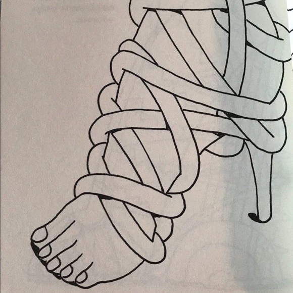 Shoes Shoes Shoes 👠👡👢Colouring Book - Picture 5 of 10